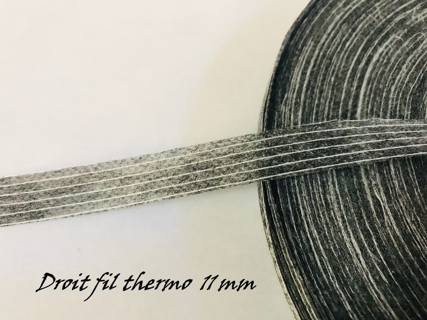 Thermocollant droit Fil Ruban Au Mètre en 11 mm noir pour tissus et textiles
