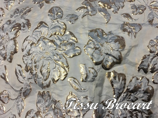 Tissu Brocart au Mètre De Luxe En Motifs Fleurs Bleu Ciel Et Doré Or Imprimés Et En Reliefs Pour Robes, Tailleurs Et Caftans