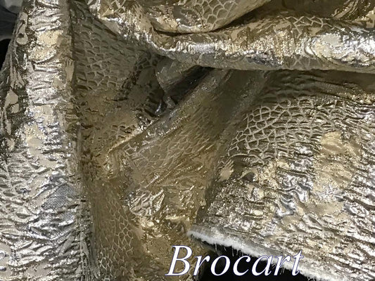 Tissu Brocart  Doré Or Et Argent  Couture En Motifs FLoqués Pour La Création De  Robes, Tailleurs Et Caftans.