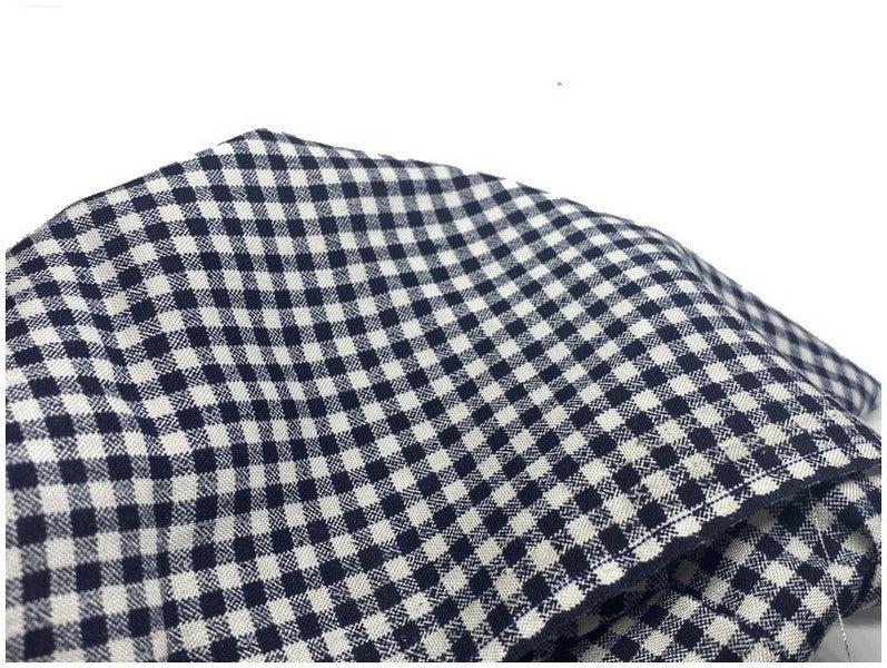 Tissu Coton A Carreaux Imprimé Bleu Marine Sur Fond Blanc  Au Mètre En Grande Largeur