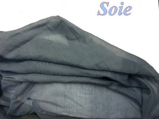 Tissu En Soie Uni en Bleu Indigo, Couture