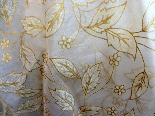 Tissu Organza De Soie Ecru Imprimé En Motif Fleurs Doré.
