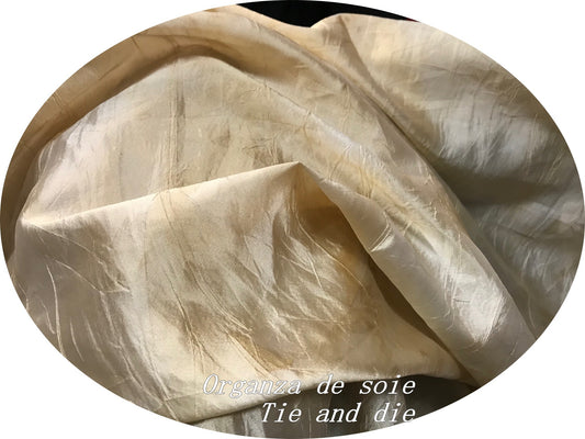 Tissu Organza de Soie Sable Tie and Die : Pour une Finition Délicate et Élégante de Vos Projets de Couture