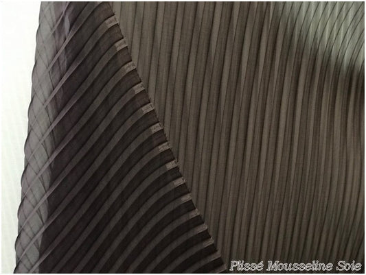 Tissu Plissé En Mousseline De Soie Marron Couture