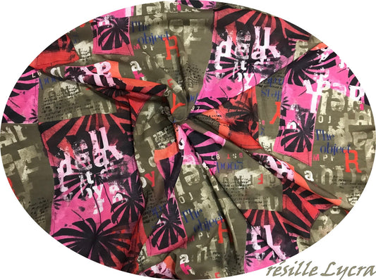 Tejido de malla fina estampado fucsia y caqui lycra elástica por metro