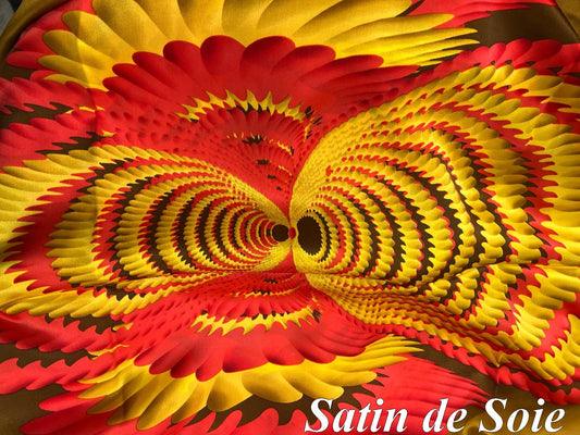 Tissu Satin de Soie Imprimé Luxueux – Rouge et Jaune – Idéal Haute Couture