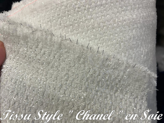 Tissu Style "Chanel" Blanc En Soie Au Mètre Haute Couture.