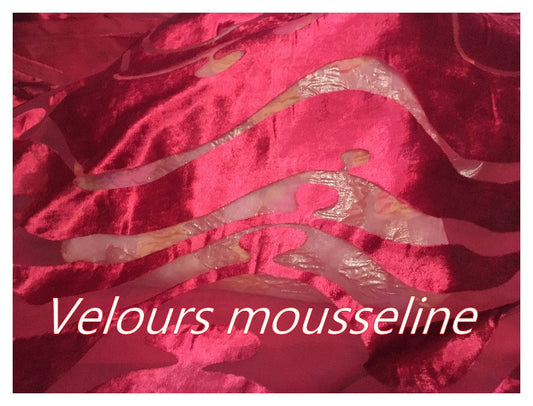 Tissu Velours Rouge Dévoré En Mousseline Rouge  A Coudre.