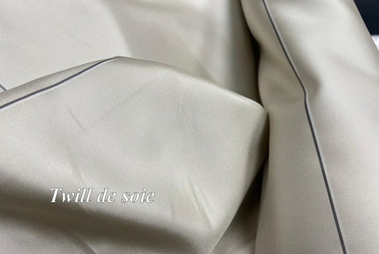 Twill de Soie Greges haute couture Au Mètre : L'essence du luxe et de la créativité.