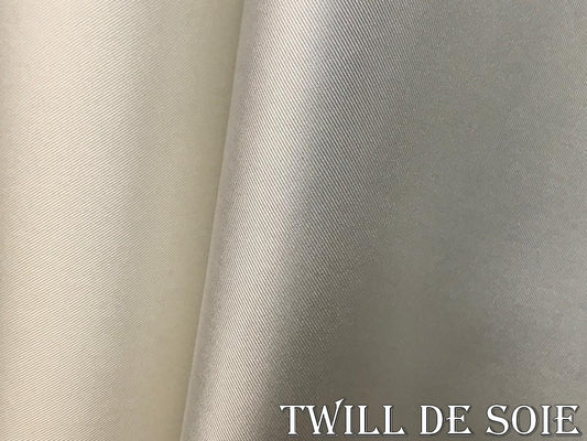 Twill de Soie Ivoire Haute Couture Au Mètre : L'essence du luxe et de la créativité.
