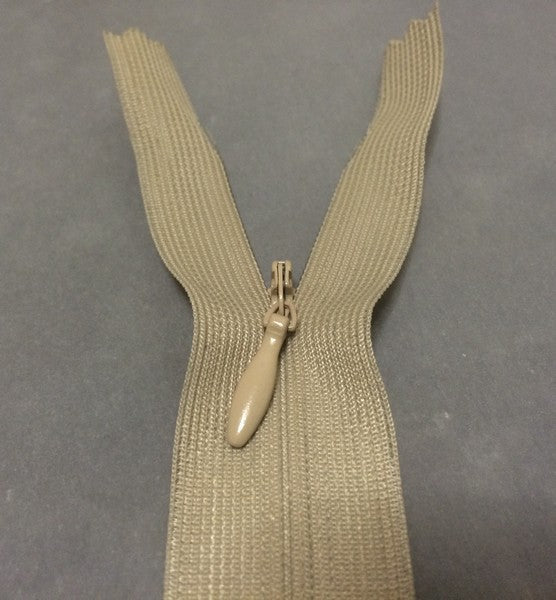 Zip invisible En 22 Cm, Coloris Beige  Couture, Non-Séparable, Pour Jupes, Pantalons, Robes